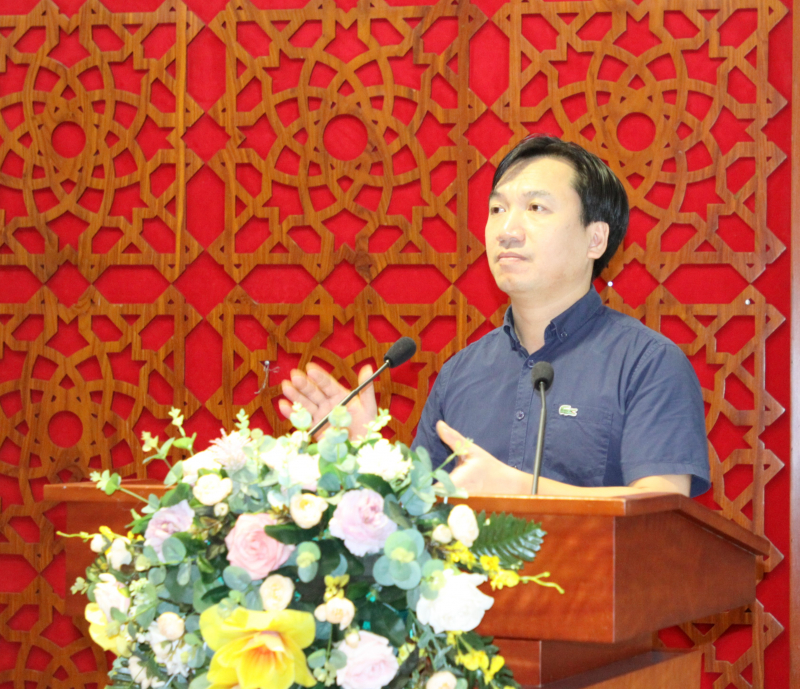 Vụ trưởng Vụ Tổ chức – Cán bộ, Văn phòng Quốc hội Trịnh Ngọc Đức phát biểu
